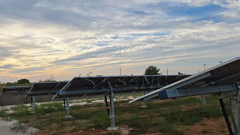 Ground Mounted Solar Tracking System for Utility-Scale Photovoltaic Projects