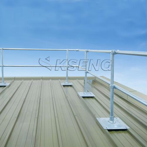 High Quality Guardrail Fence Hot Dip Galvanizing Guardrail
