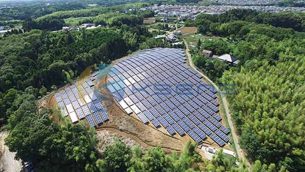 come si installa un impianto solare a terra?
