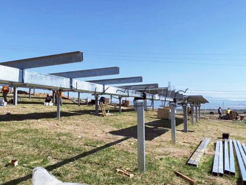 KSENG Staffe fotovoltaiche ad inseguimento solare KST